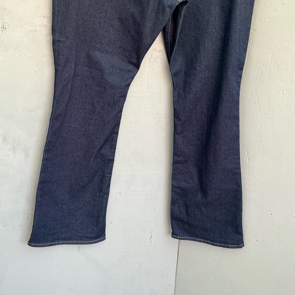 Levi's Blue Boot Cut Jeans Iconic Style - Picture 5 of 13